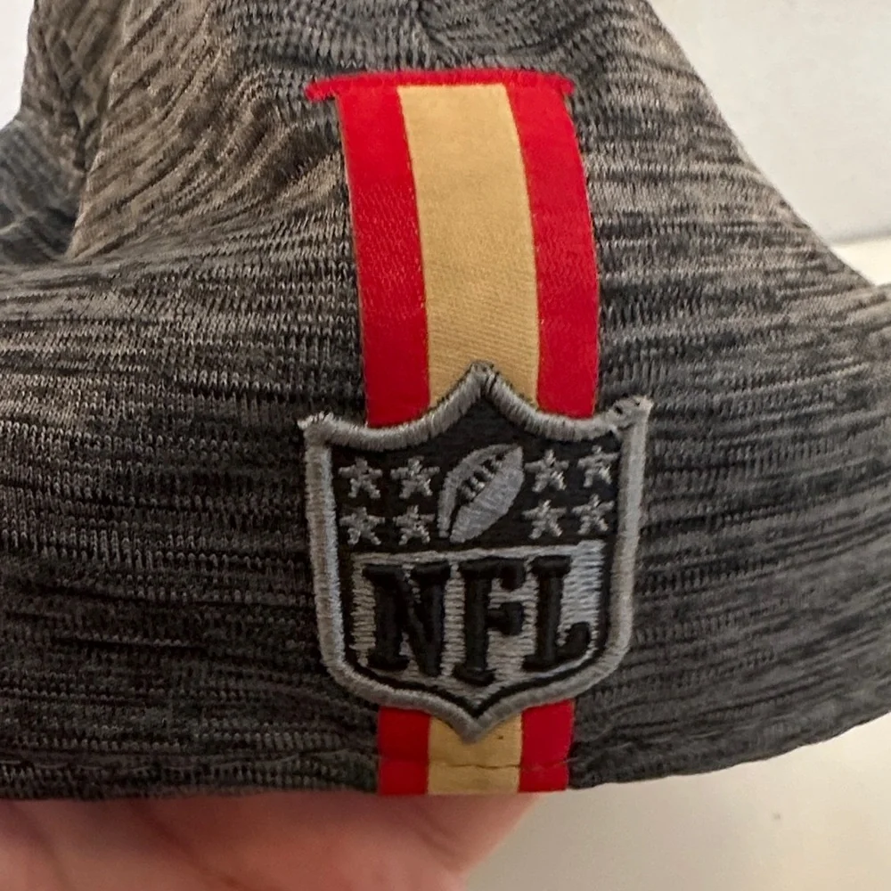 New Era NFL San Francisco 49ers Gray Red‎ Logo Cap Size Medium/Large