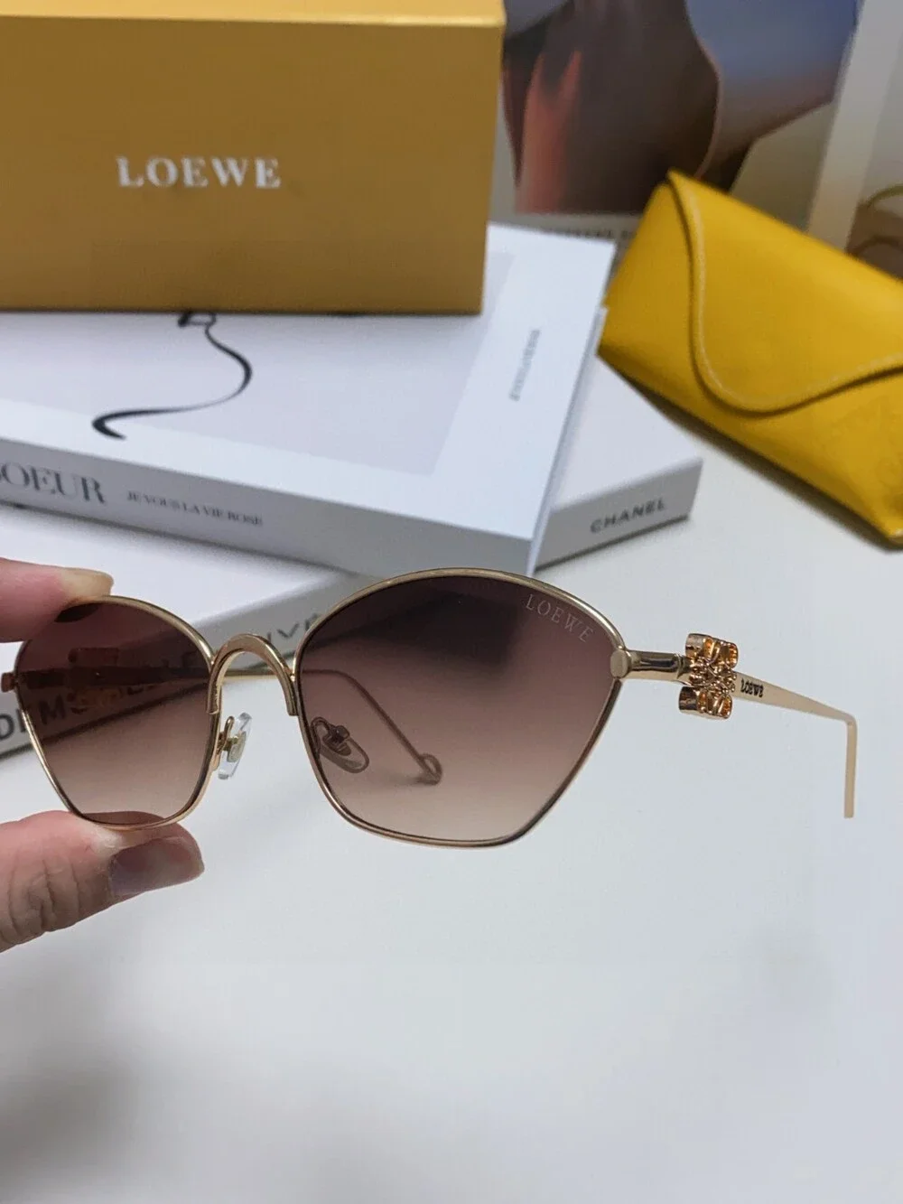 Loewe metallic hexagonal