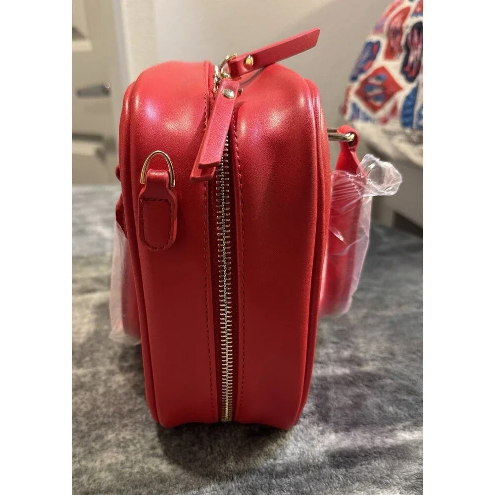 Hudson Bleeker new red
