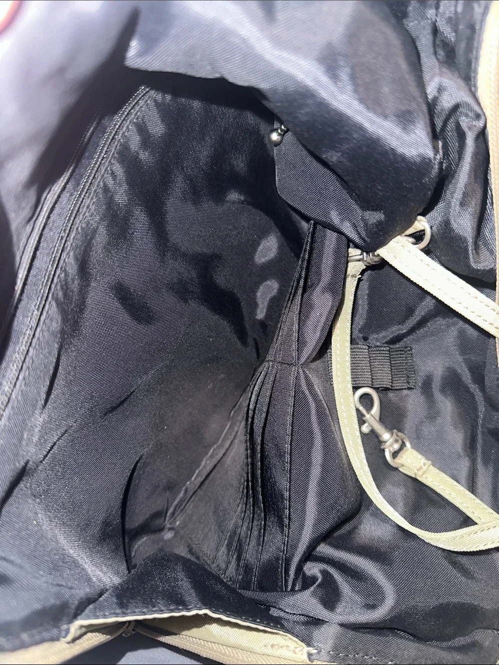 Baggallini versatile tan