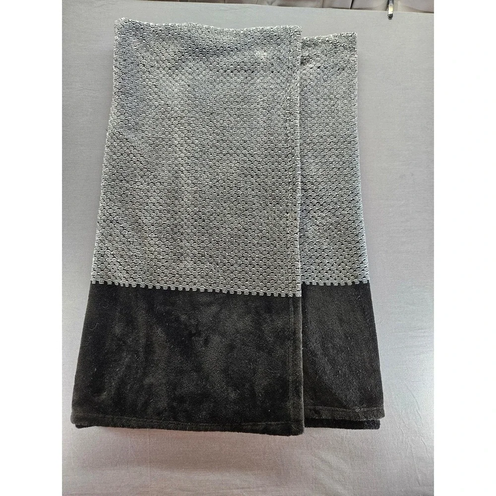 Life Comfort Throw Blanket Grey Honeycomb Knit Black Plush Faux Fur 3400092