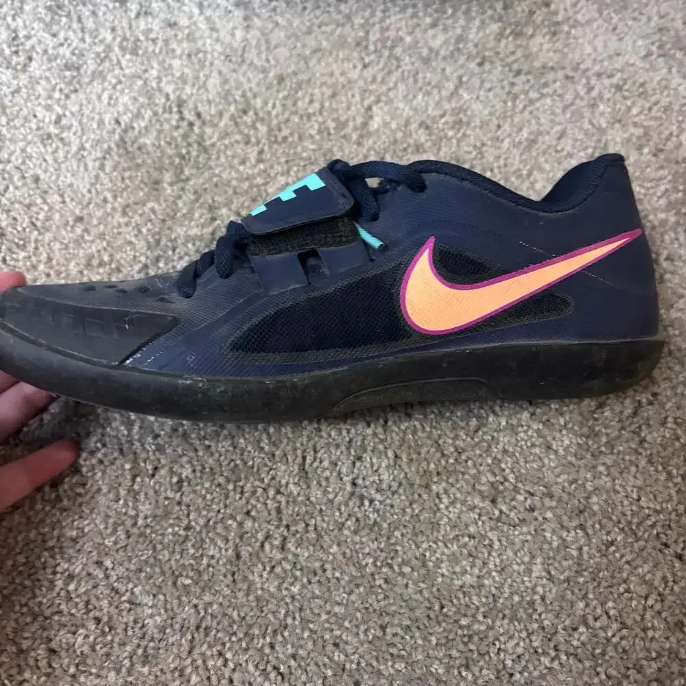 Nike zoom rival