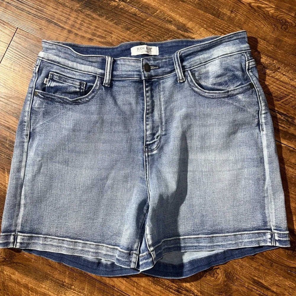 Judy Blue 2XL Women's High Contrast Flap Pocket Jean Shorts