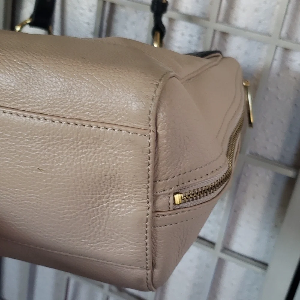Badgley Mischka excellent no