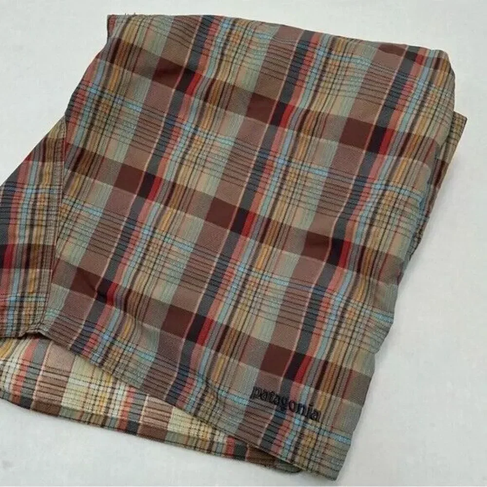 Patagonia‎ Brown Tan Plaid Nylon Board Shorts size 35
