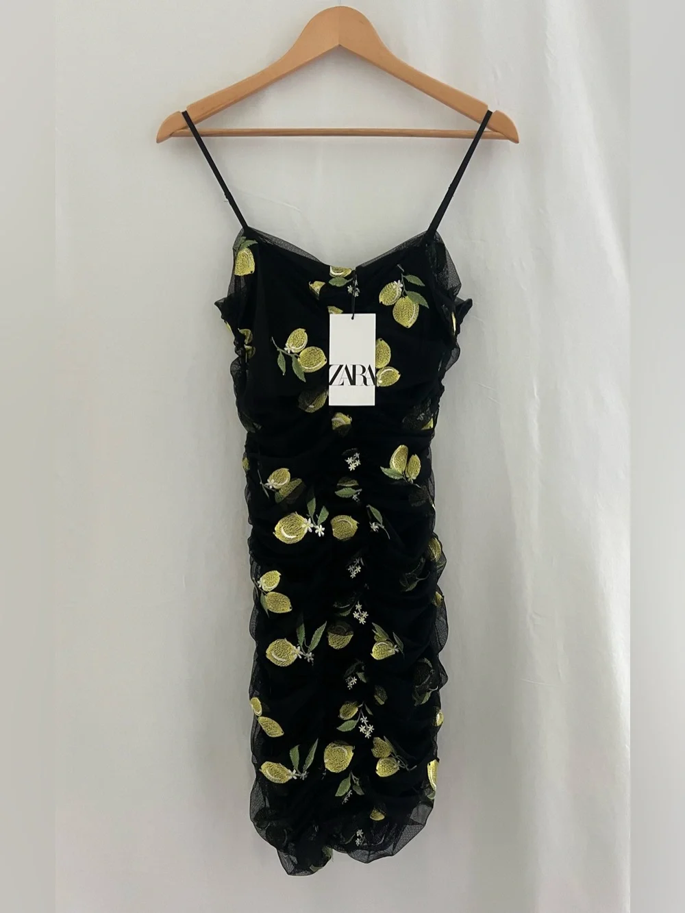 Zara new tag