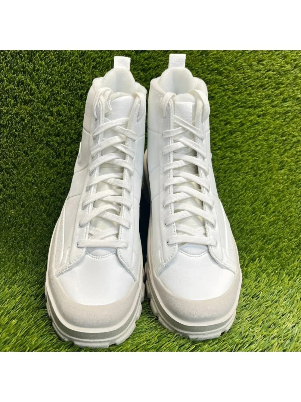 Nike Blazer Roam Mid Womens Size 11 Ivory Athletic Leather Shoes Sneakers