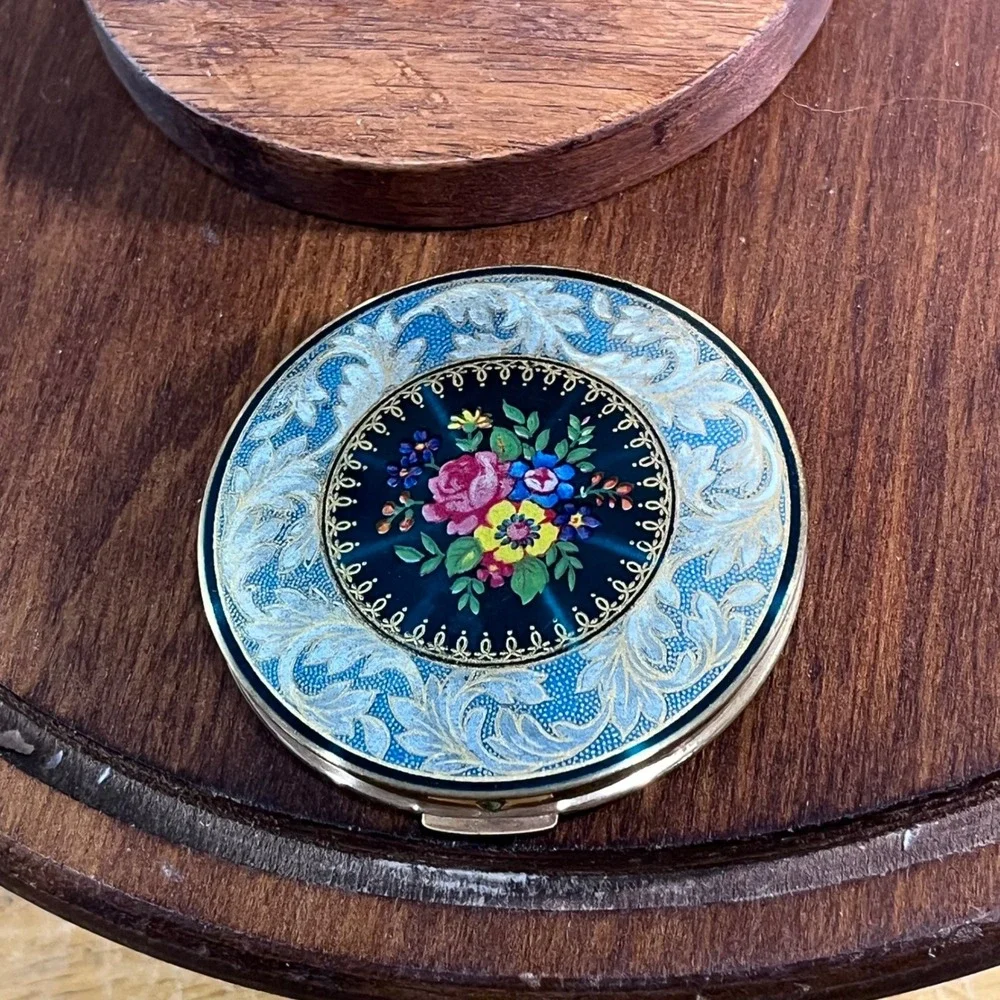Vtg Stratton England Floral Enamel Powder Compact Teal Gold Tone Made in UK
