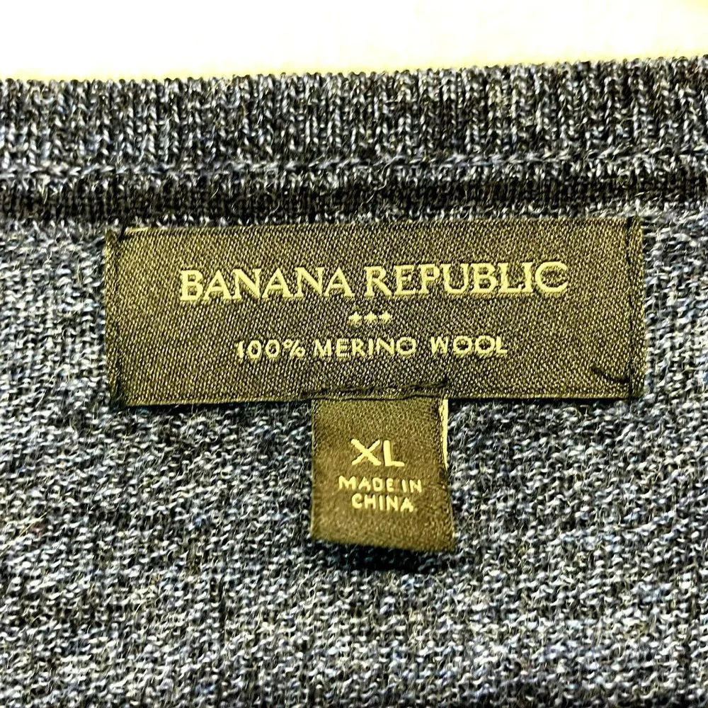 Banana Republic Mens Sweater Size XL V-Neck 100% Wool‎ Merino Blue