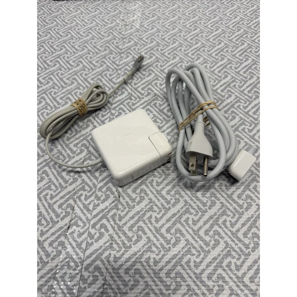 Genuine Apple 60W MagSafe 1 Power Adapter MacBook Pro Charger A1344 Cord Bundle