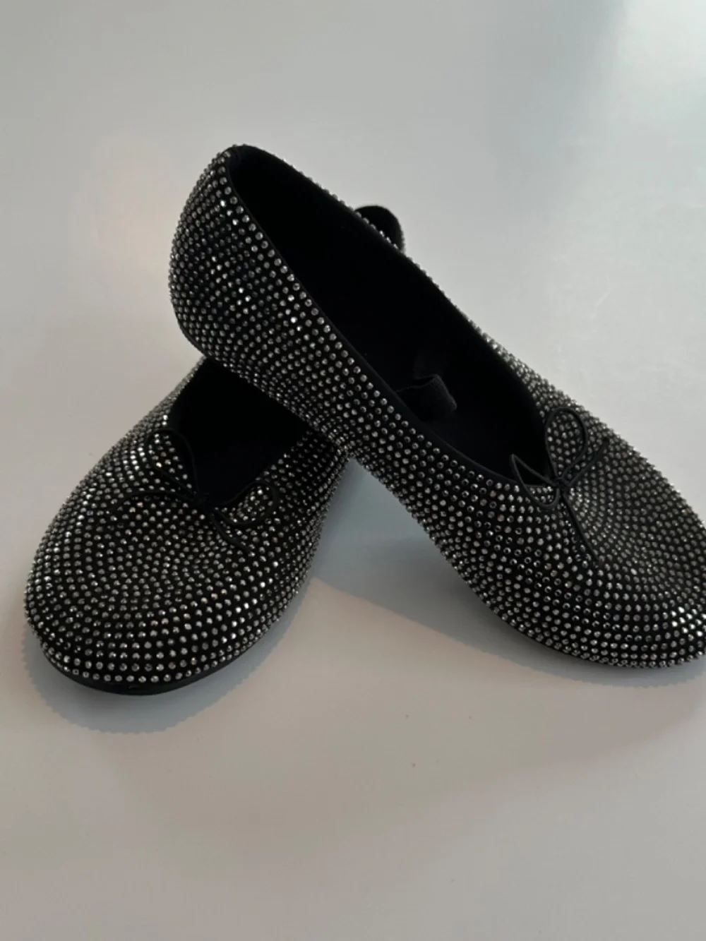 Zara elegant black