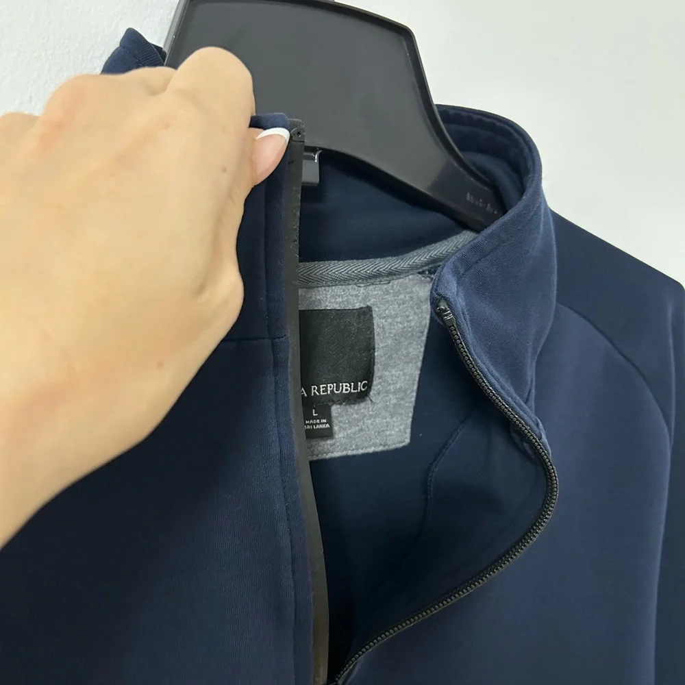 Banana Republic elegant dark