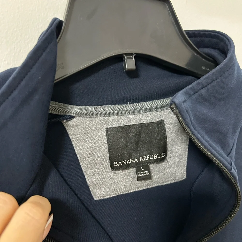 Banana Republic elegant dark