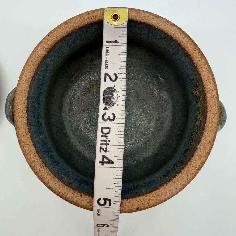 Handmade item lidded