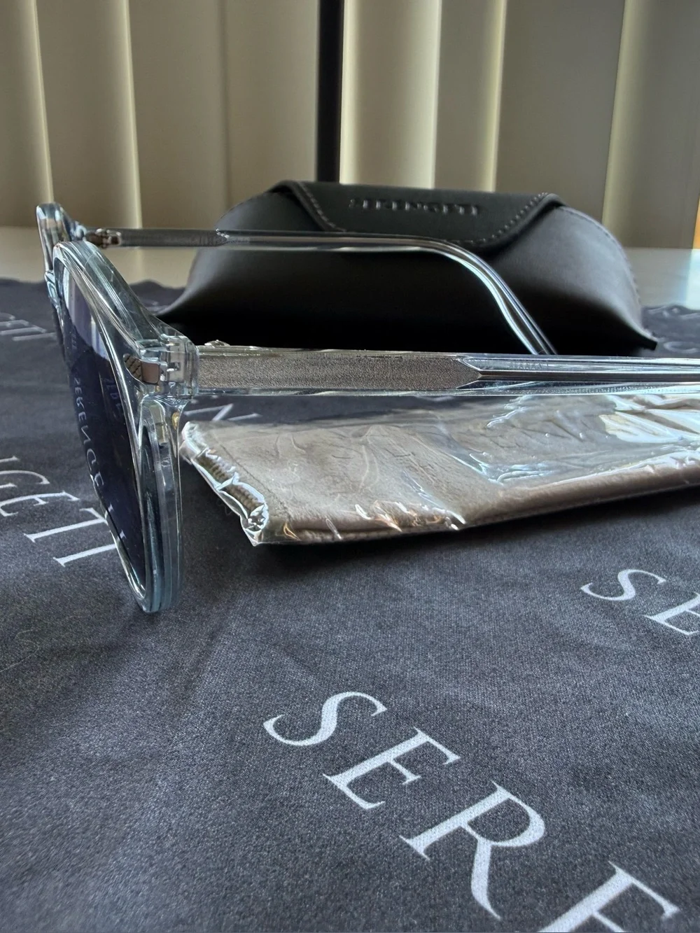 Serengeti frame shiny