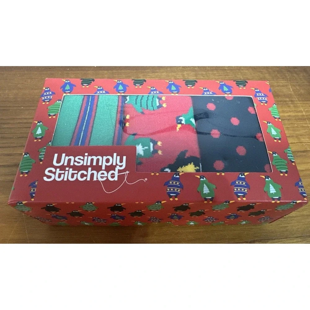 Unsimply Stitched‎ Men's Christmas 3Pk Crew Socks Gift Box
