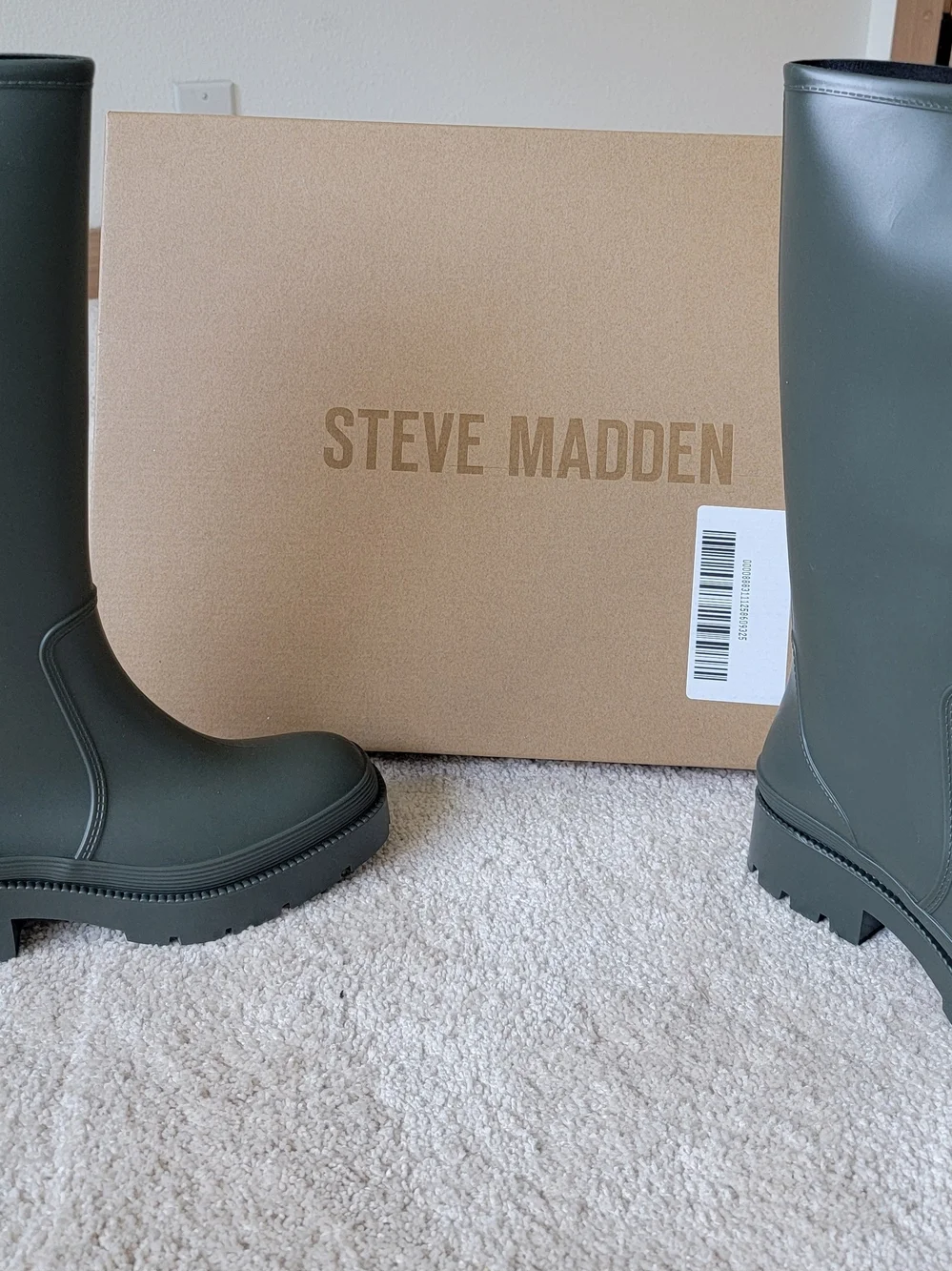 Steve Madden brand new