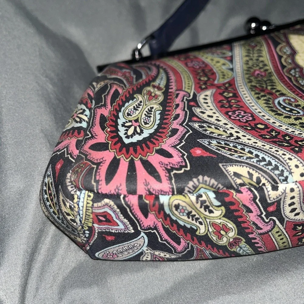 Talbots purse kiss