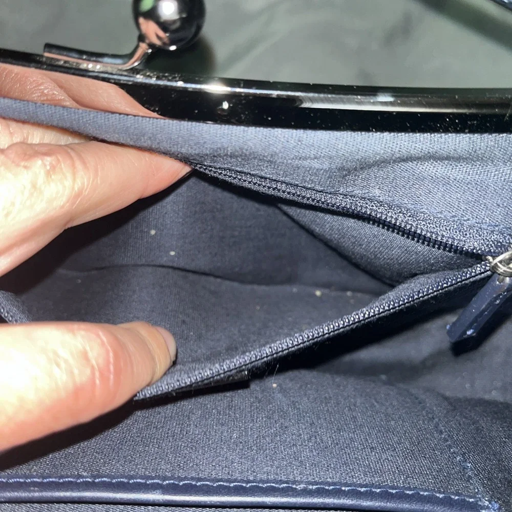 Talbots purse kiss