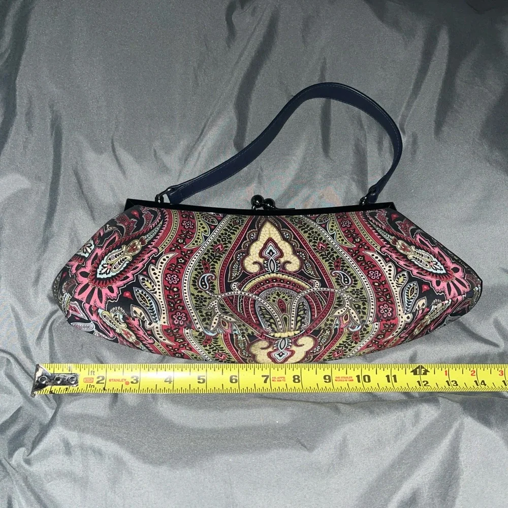 Talbots purse kiss