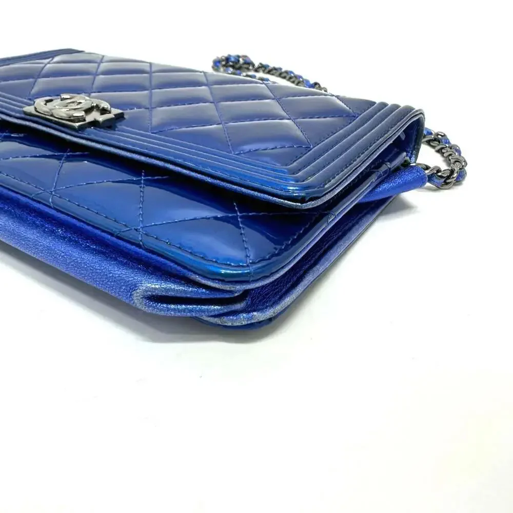 CHANEL blue shoulder