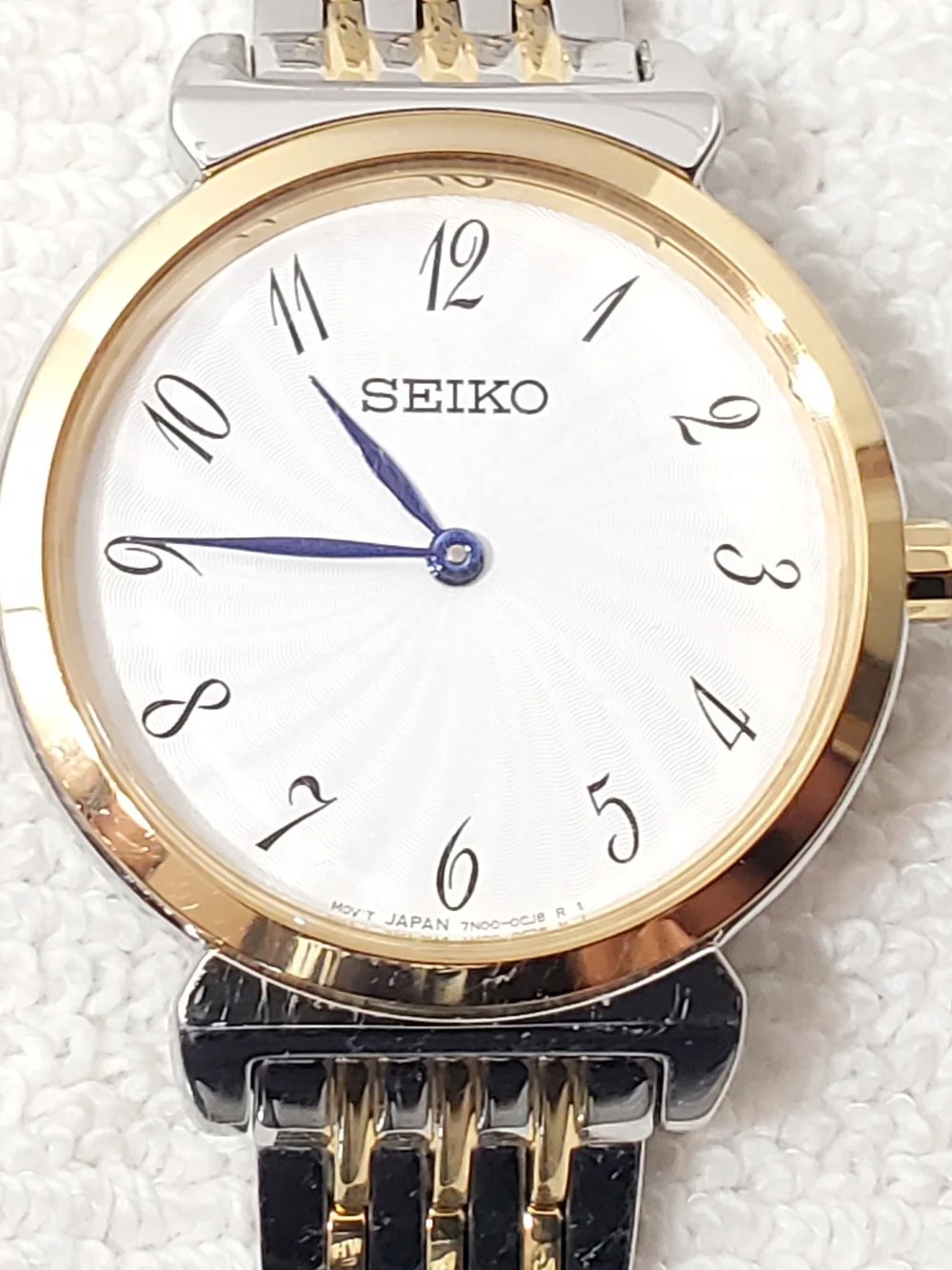 Vintage Seiko Stainless Steel White Dial Gold Tone Women's Quartz Watch WR 50M