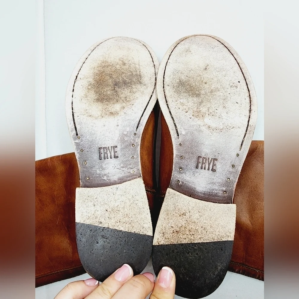 Frye excellent refer