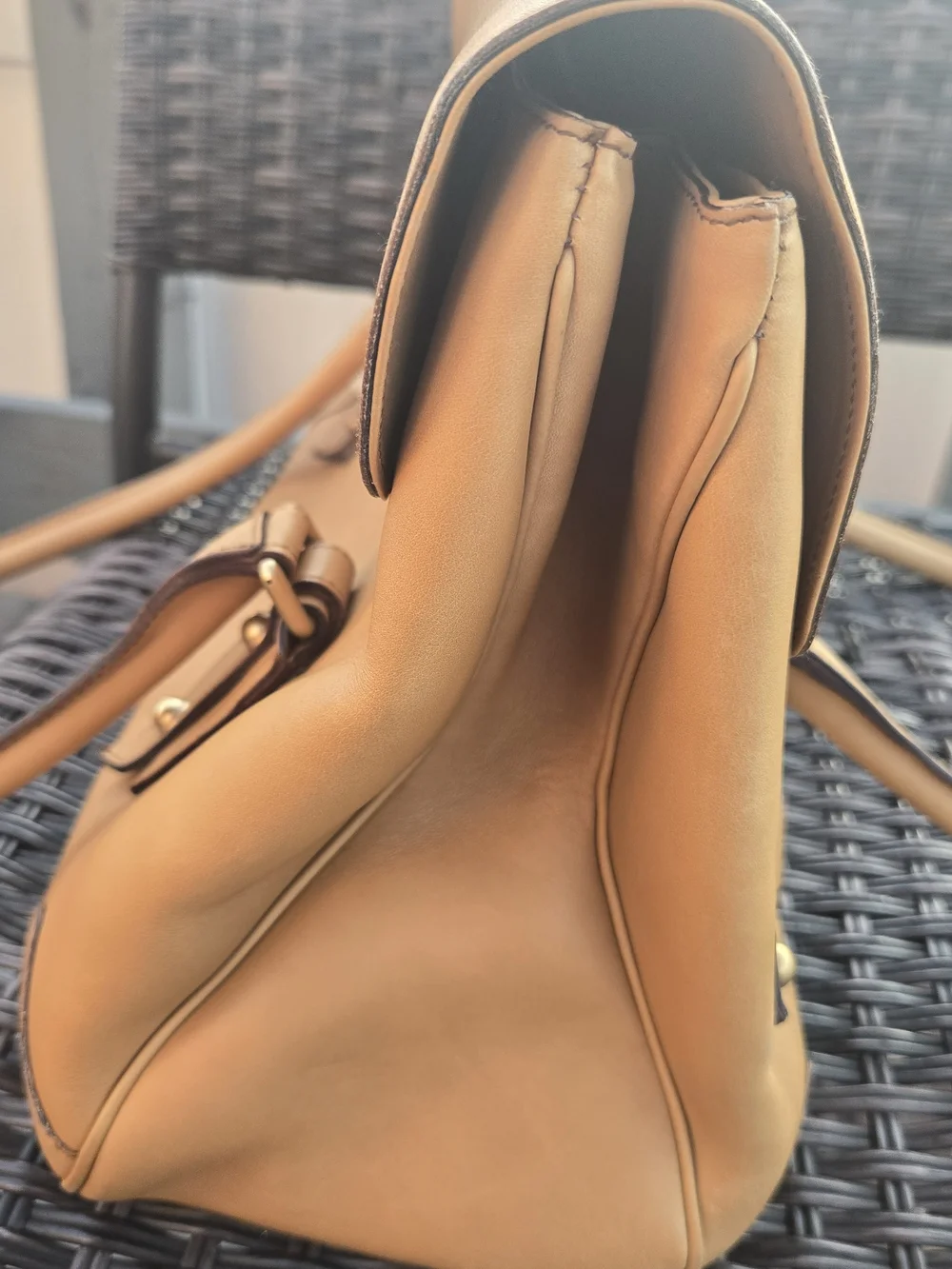 N/A sophisticated tan