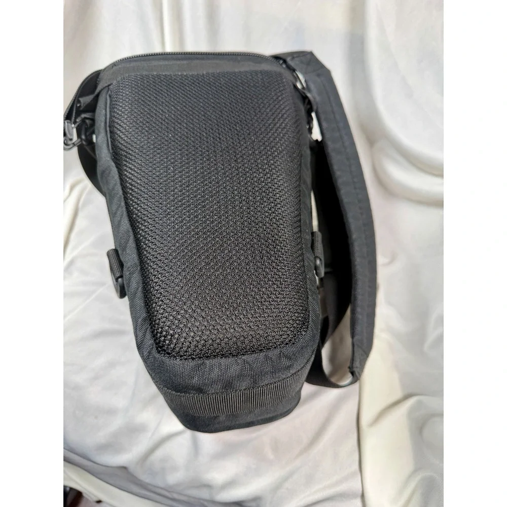 Lowepro durable ensures comfort