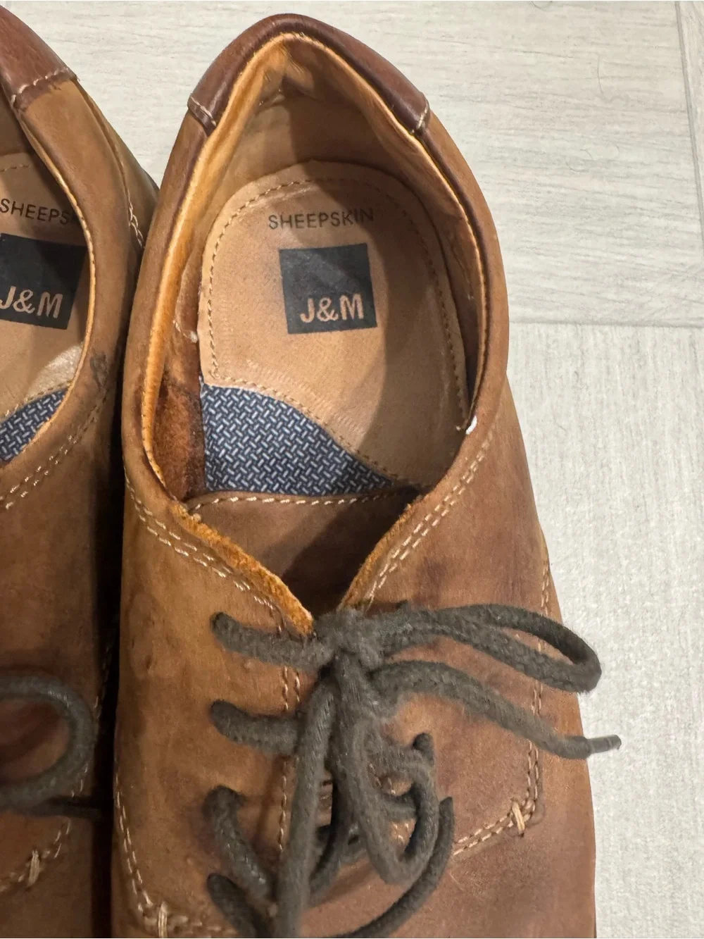 Johnston & Murphy barely worn