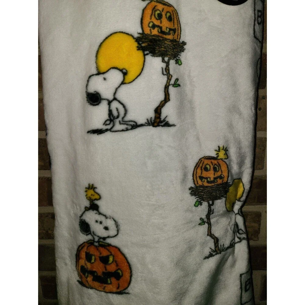 Peanuts nwt berkshire