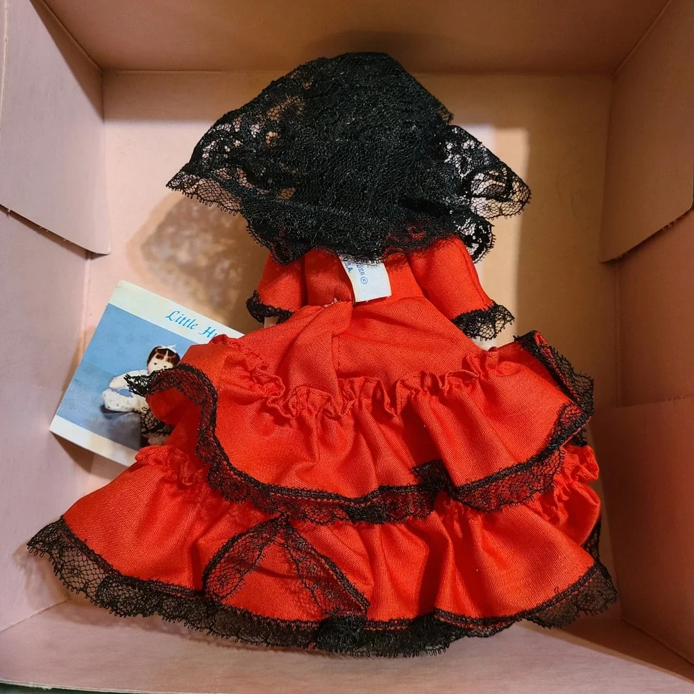 Madame Alexander collectible madame