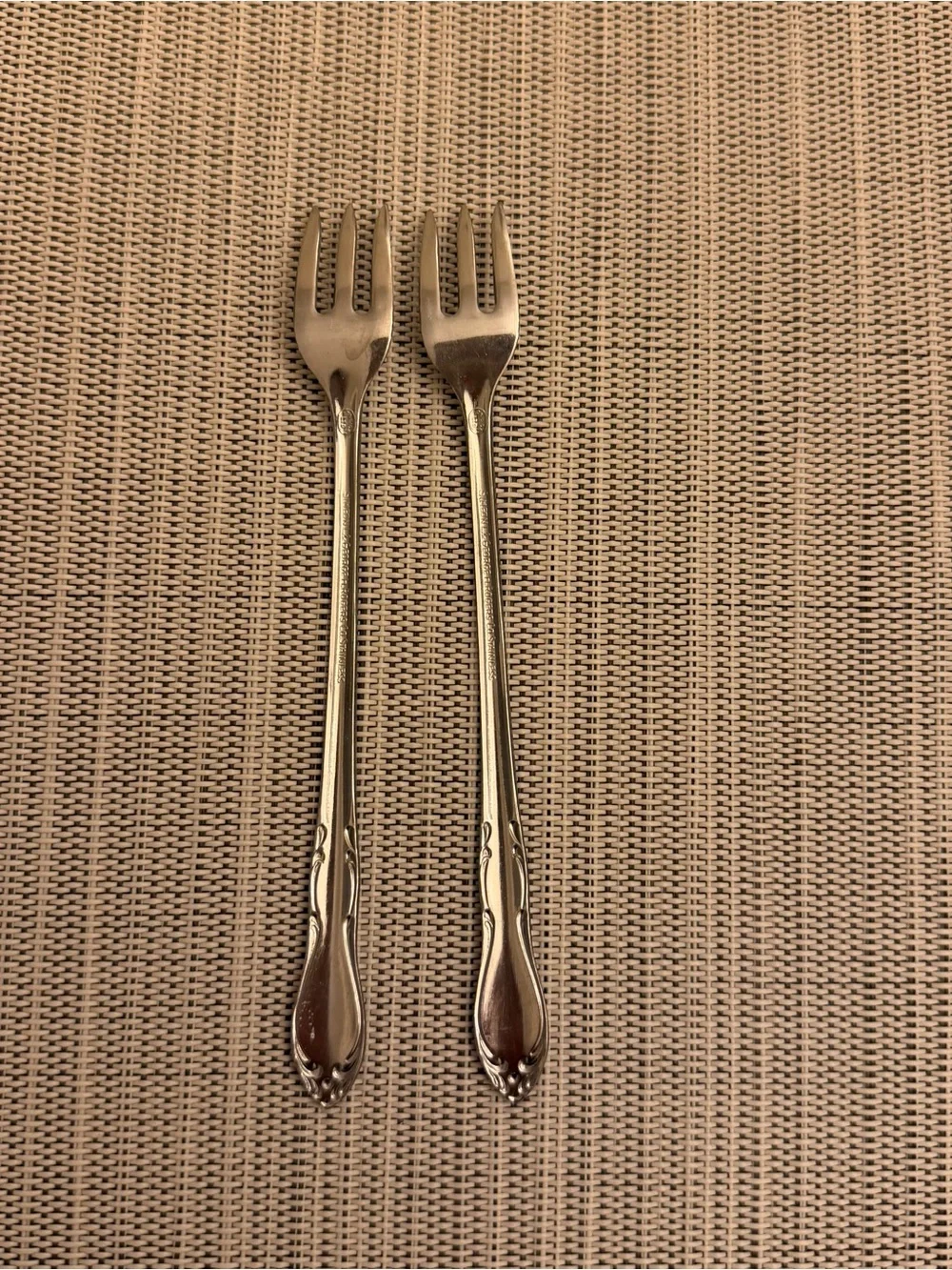 Oneida seafood forks