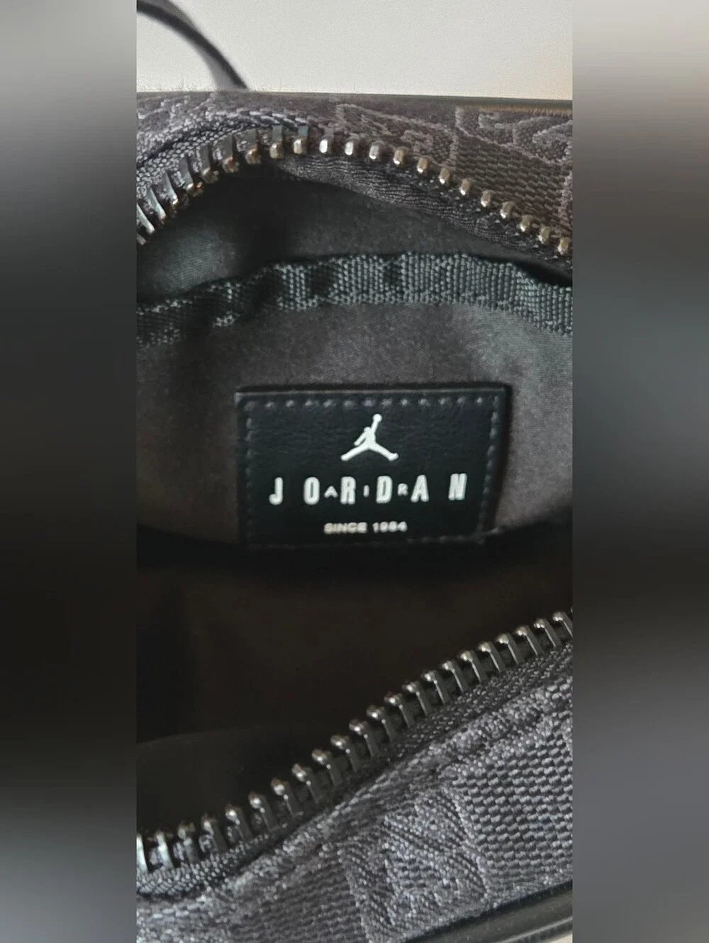 Jordan compact crossbody