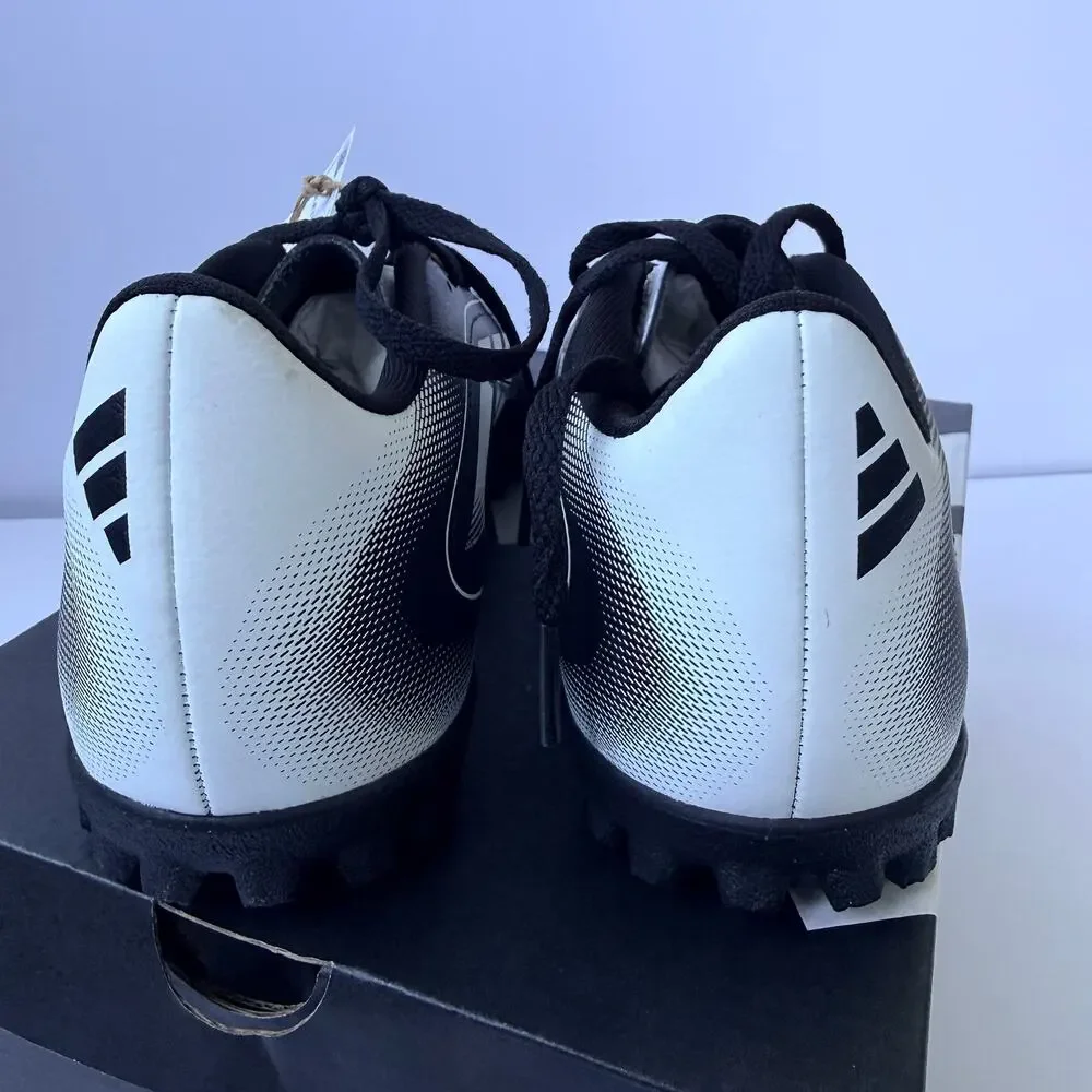 adidas 𝙁𝙀𝘼𝙏𝙐𝙍𝙀𝙎 lightweight