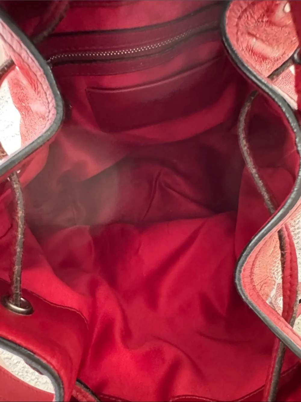 Moschino stylish red