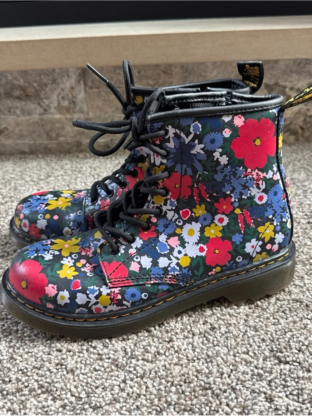 Dr. Martens Airwair 1460 Wanderflora J Boots Girls Size US 4 M nwot Floral