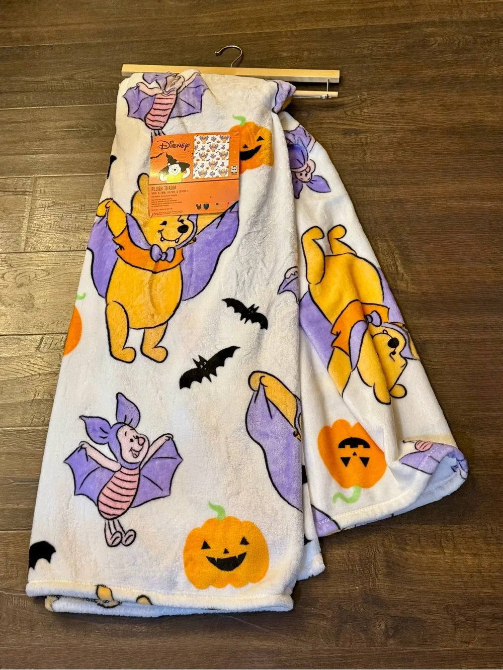 Disney Winnie the Pooh Halloween Blanket - Yellow & Purple