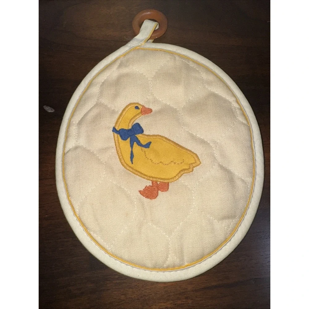 Franco Usa Country Classic Embroideries Oven Potholder Yellow Duck‎ Trivet Oval