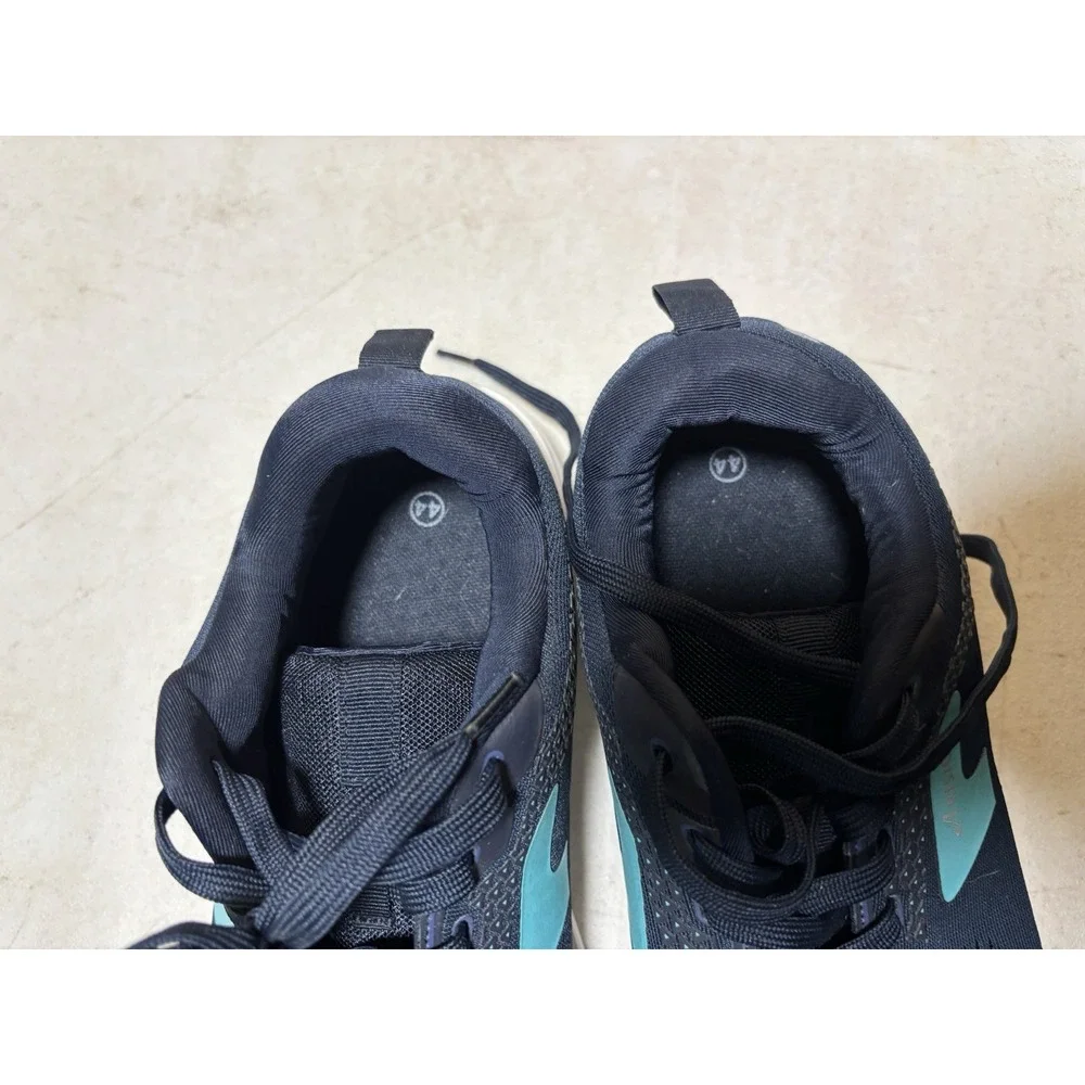 Arisic wide toe