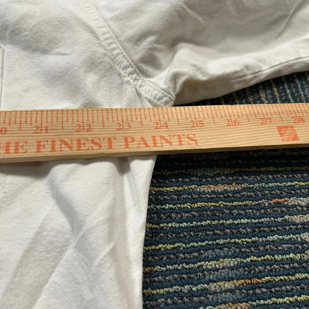 Levis minor yellow