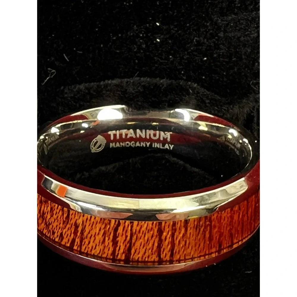 Thorsten Wedding Ring Melia Mahogany Wood‎ Inlaid Titanium Polished 8mm Size 10