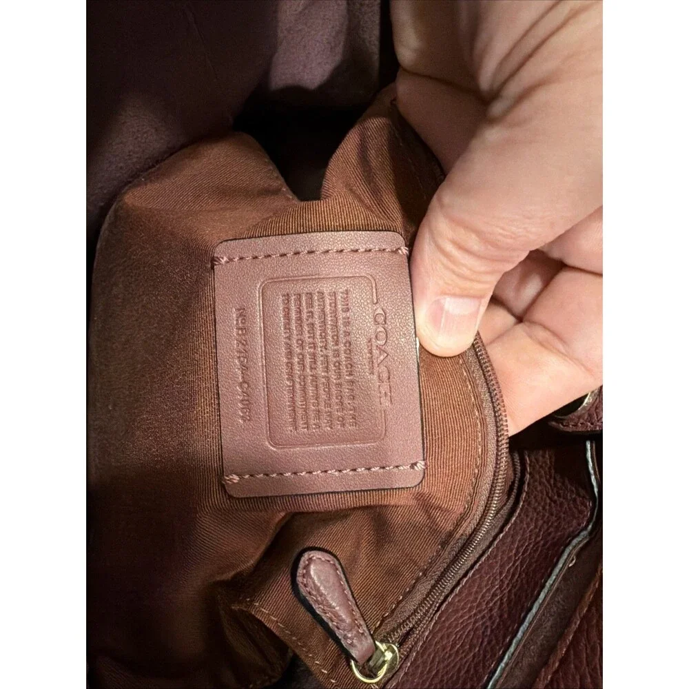 Coach c4063 medium