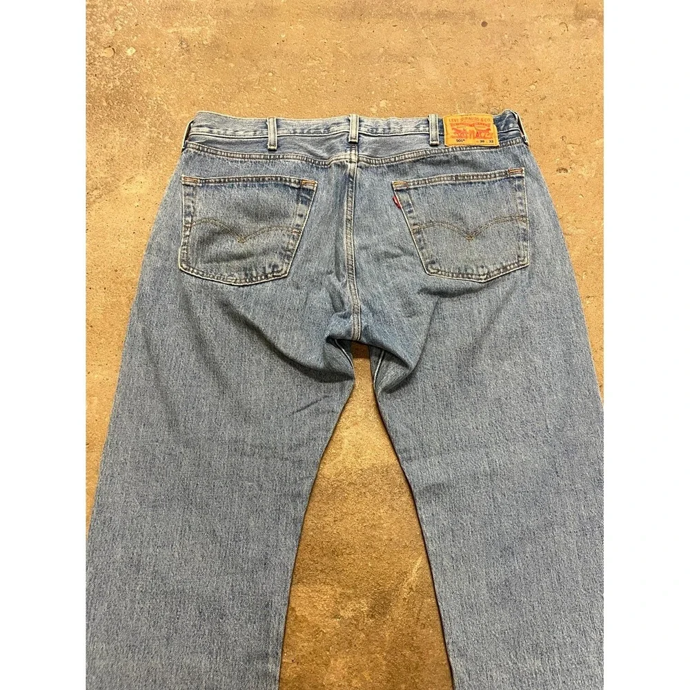 Levis fit 38x32 please