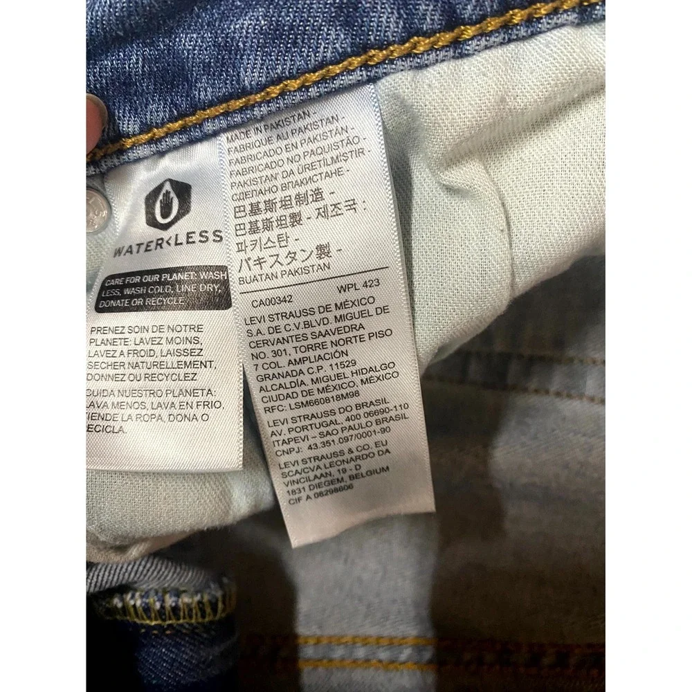 Levis pre owned