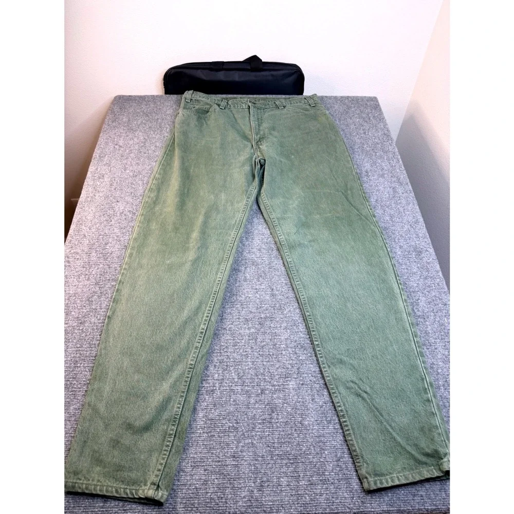 Levis pocket before