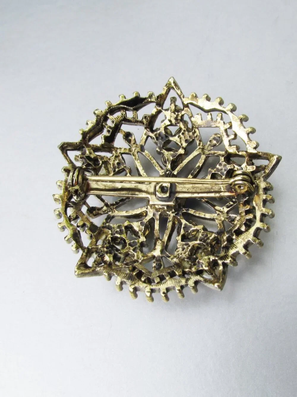Vintage Blue Rhinestone & Faux Pearl Tone STAR in Circle Gold Tone Brooch Pin