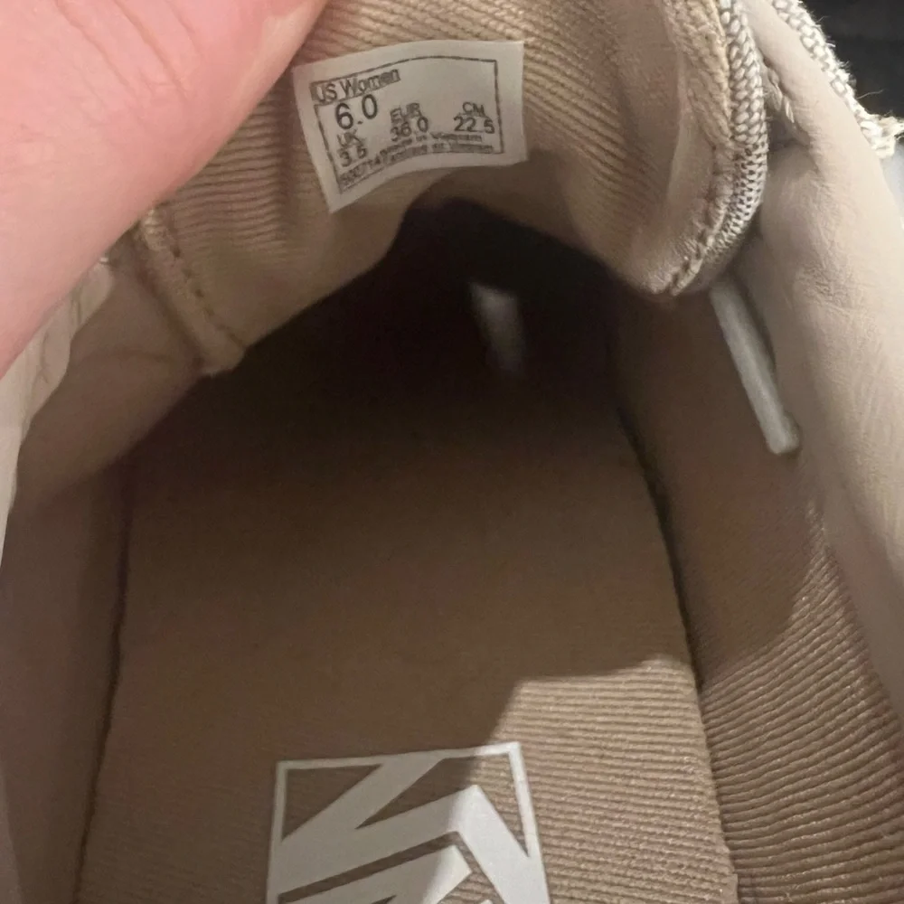 Vans stylish beige