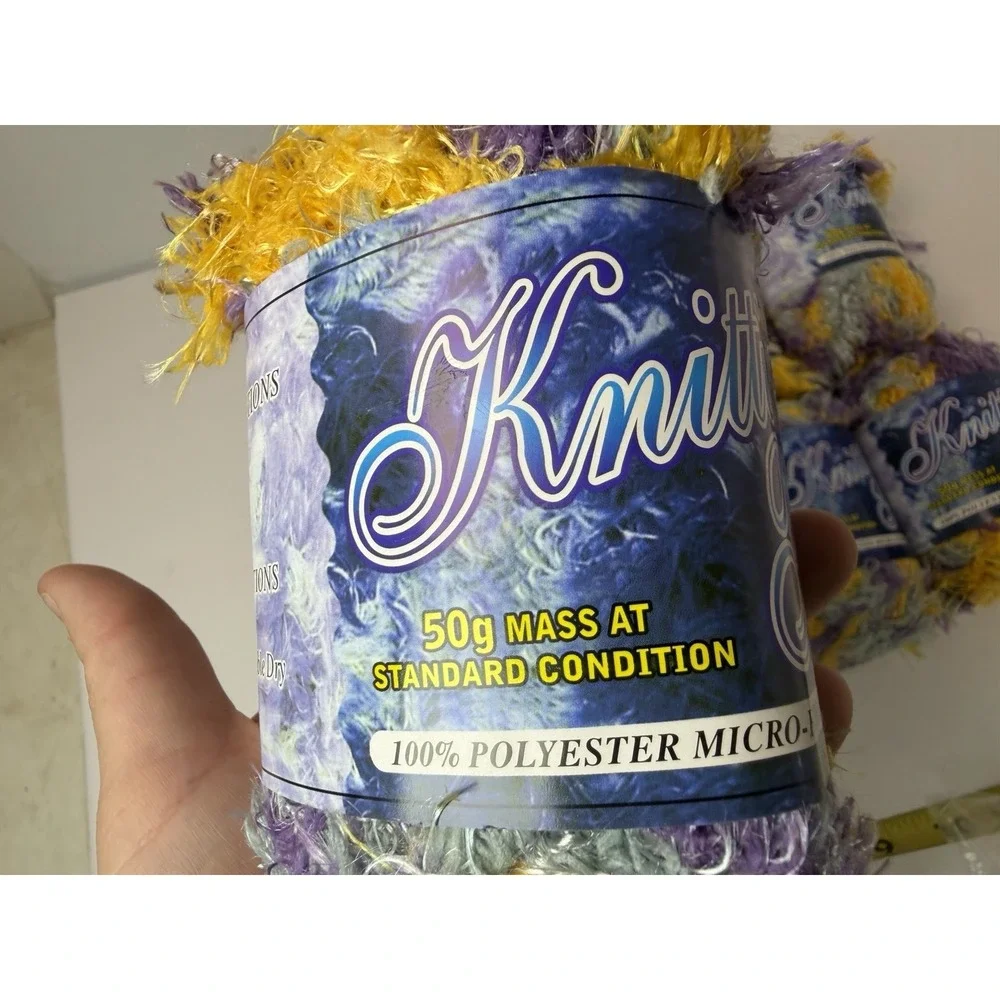 N/A knitting yarn