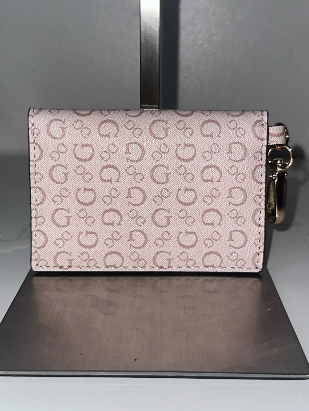 Guess 🩷 compact
